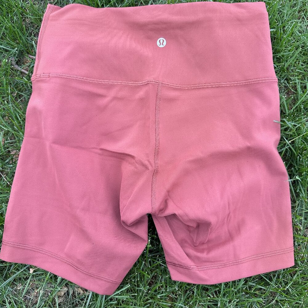 LuluLemon Athletica Wunder Train biker shorts size 8 Pre-loved NEW condition